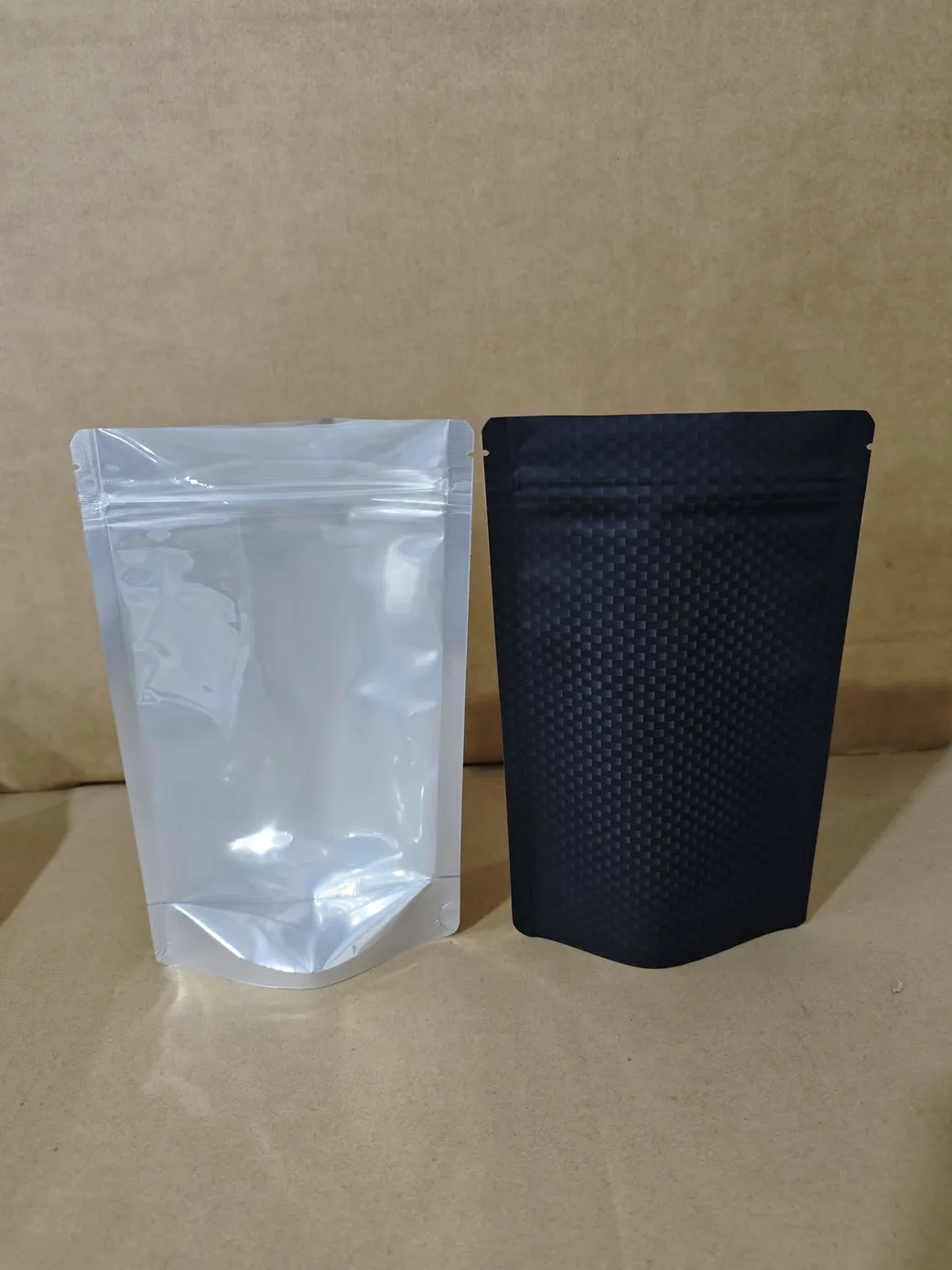 1/2th Ounce Matte Carbon Fiber Print/Clear Smell Proof Mylar Bags 
